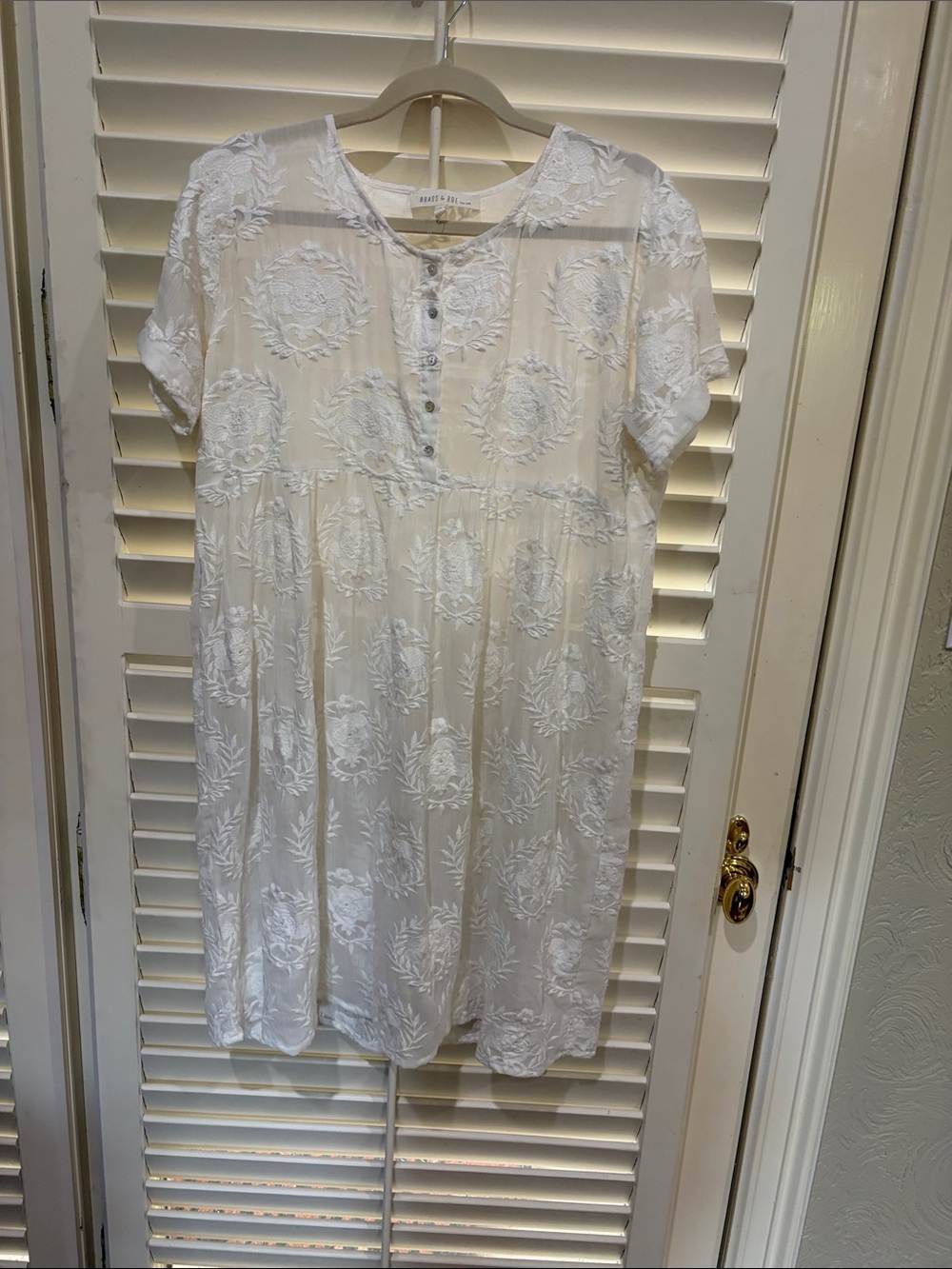 Brass & Roe White Embroidered Button-Front Dress Sheer dress. Size small NWOT